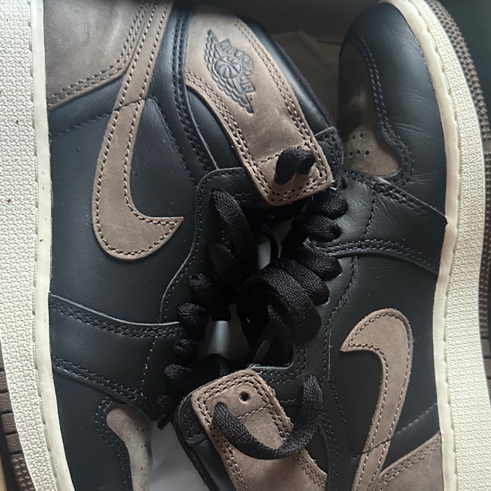 Jordan kids  Black and Tan Sneakers